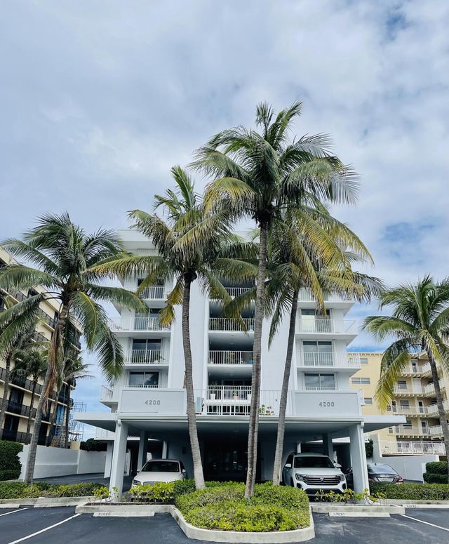 4200 S Ocean Blvd #403, South Palm Beach