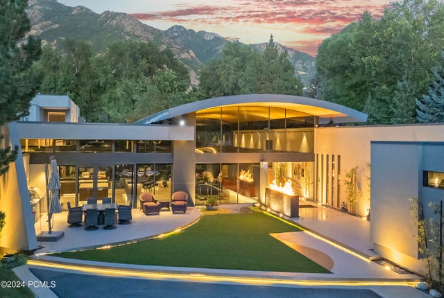 2550 E Brentwood Dr, Salt Lake City