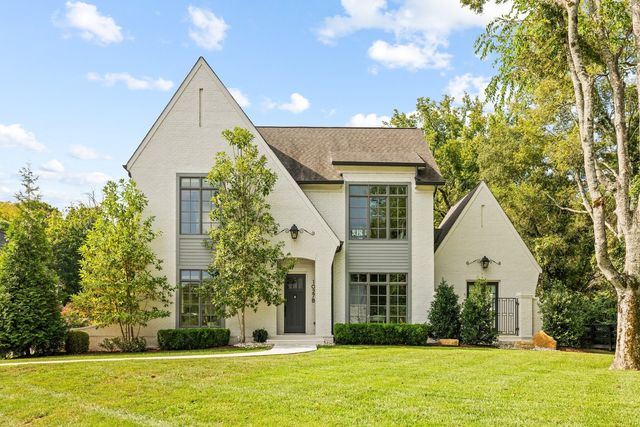 1027b Battery Ln, Nashville