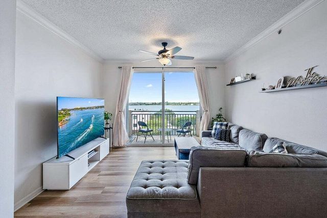 616 Clearwater Park Rd #606, West Palm Beach