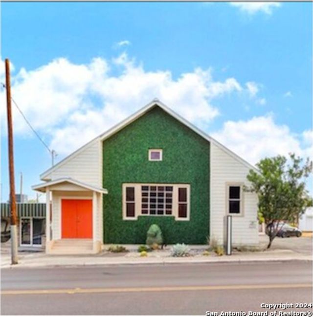 135 W. Olmos Dr., San Antonio