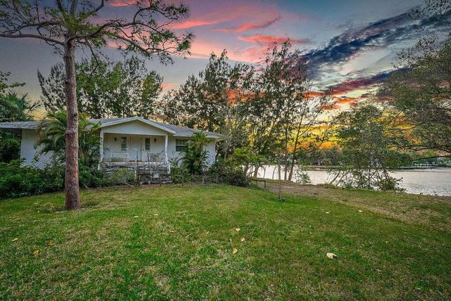 9380 Se Point Ter, Jupiter