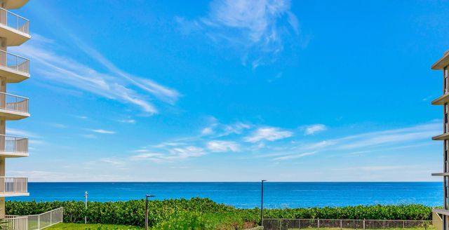 3200 S Ocean Blvd #d-301, Palm Beach