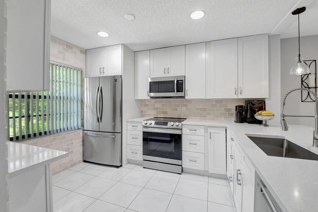 21698 Cypress Rd #44a, Boca Raton