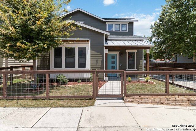 631 Burleson, San Antonio