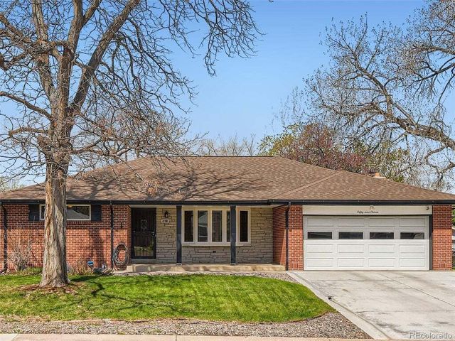 5911 S Greenwood Circle, Littleton