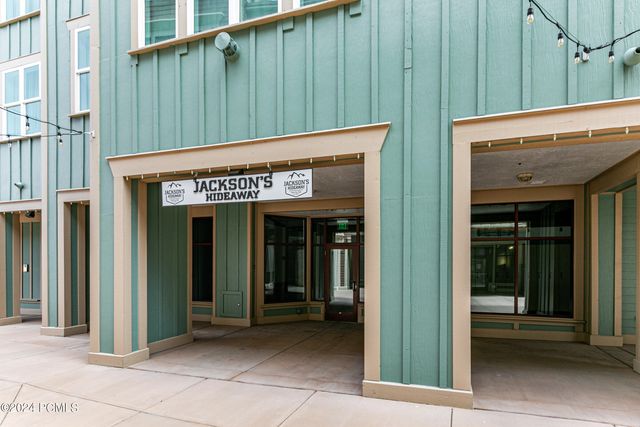 890 Main St # 6-102, Park City