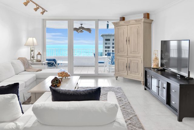 500 S Ocean Blvd #2204, Boca Raton