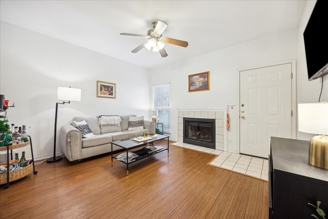 2414 Longview Street 204, Austin