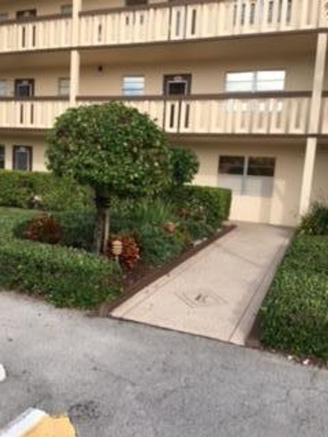 1094 Wolverton E, Boca Raton