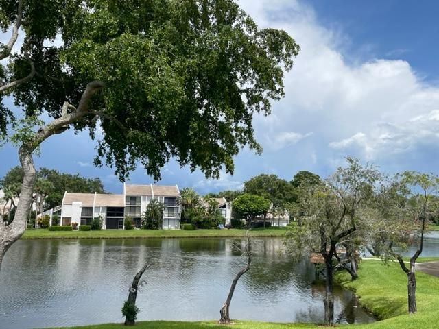 609 Bridgewood Dr, Boca Raton