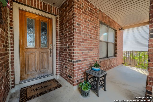 16039 Walnut Creek Dr, San Antonio
