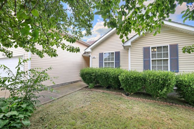 3826 Man O War Blvd, Clarksville