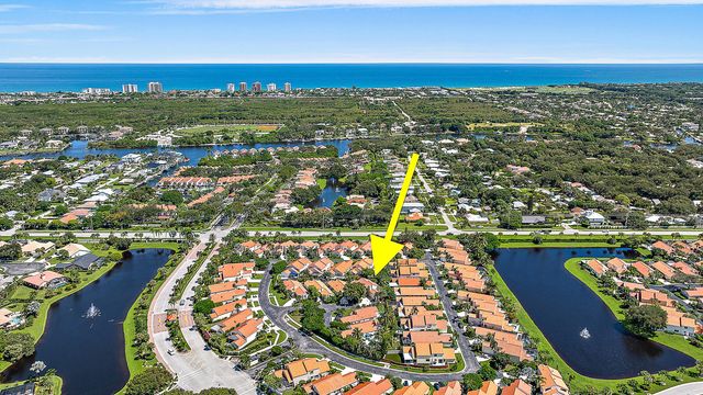 13221 St Tropez Cir, Palm Beach Gardens