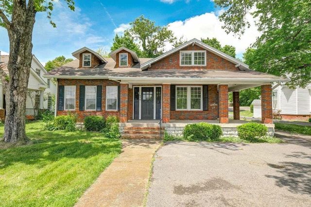 424 E Main St, Gallatin