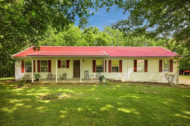 147 Green Mountain Ln, Bethpage