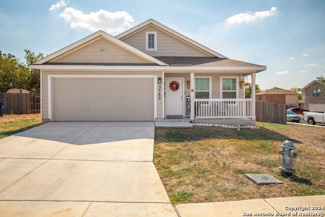 5762 Sunset Point, San Antonio