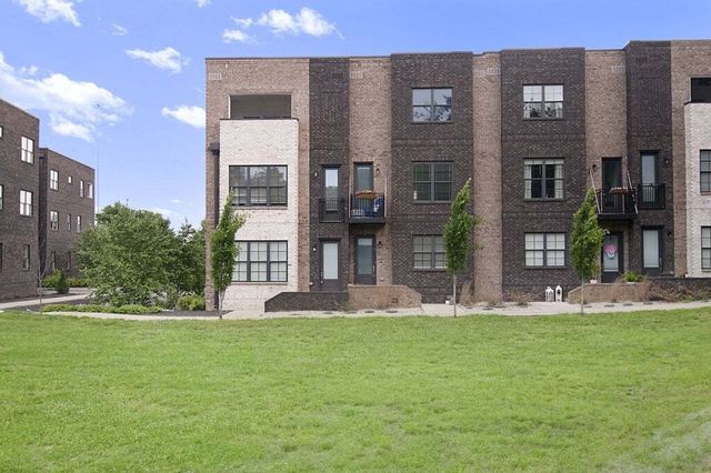 732 Inspiration Blvd 13, Madison