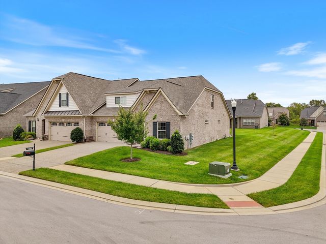 1500 Cedarbrooke Ln, Lebanon