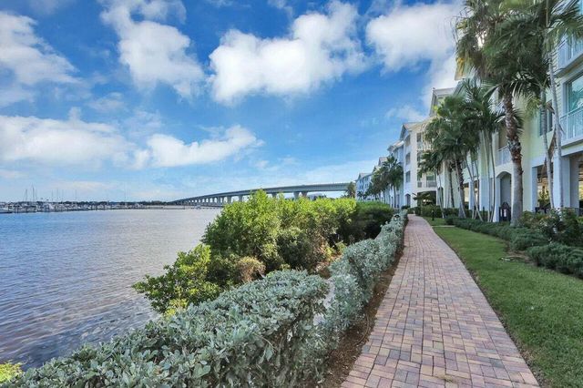 815 Nw Flagler Av #202, Stuart