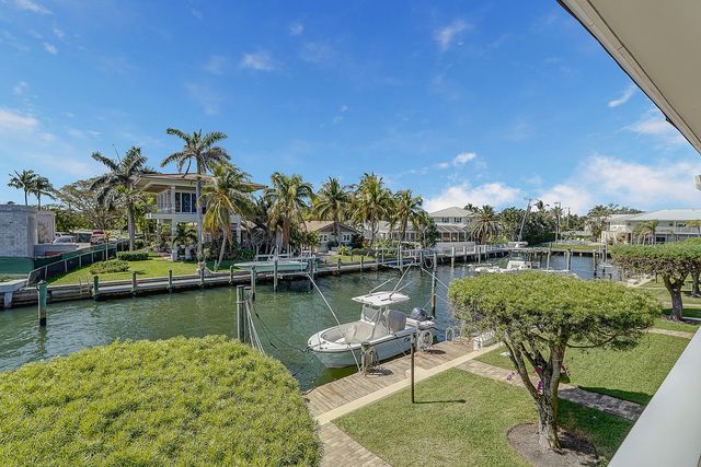 68 Yacht Club Dr #22, North Palm Beach