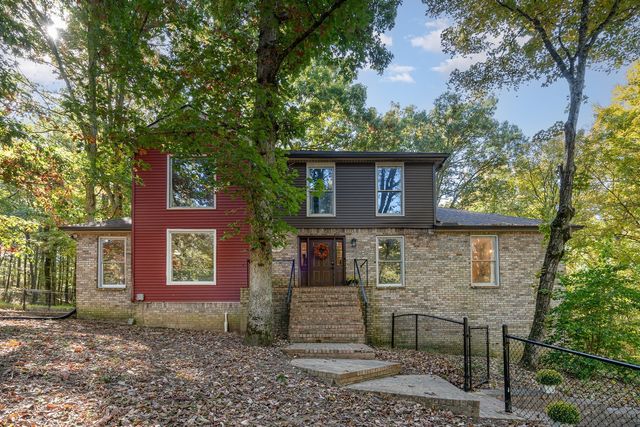308 Pond Dr, Gallatin