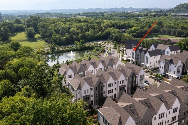 317 E Village Ln, Nashville