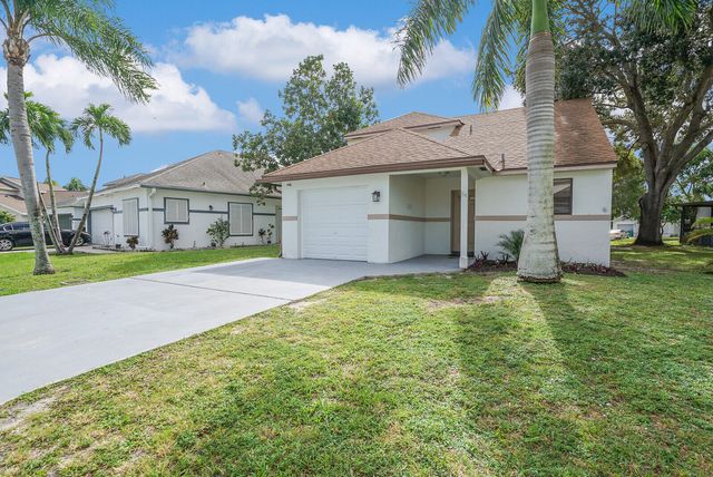 84 Magnolia Circle, Boynton Beach