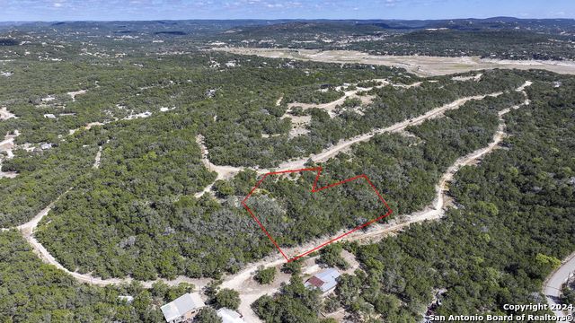 Hilltop Loop, Lakehills