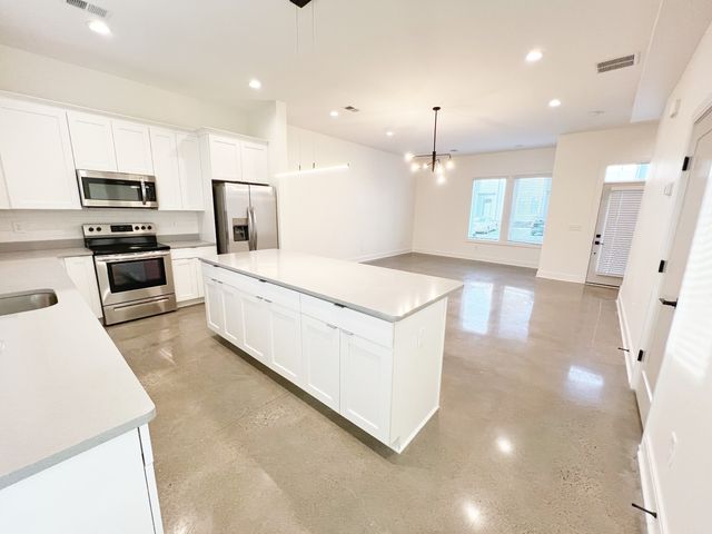 1537 Yarra St, Madison