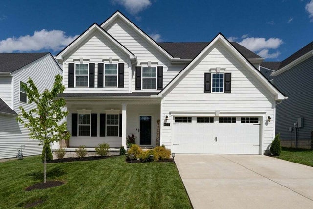 825 Raintree Dr, Smyrna