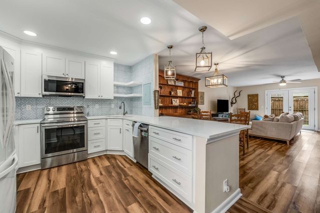 2097 Graybar Ln D2, Nashville