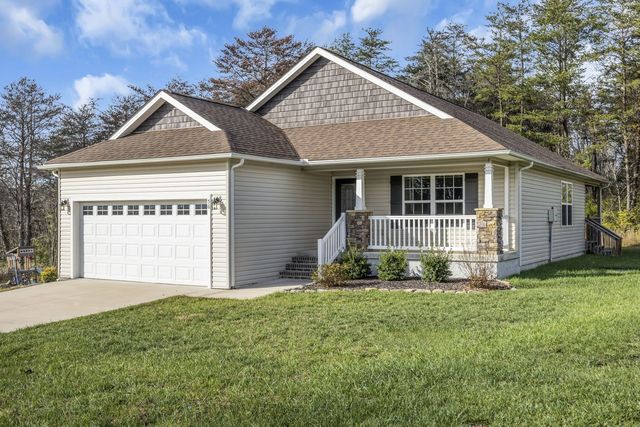 56 Capitol Dr, Crossville
