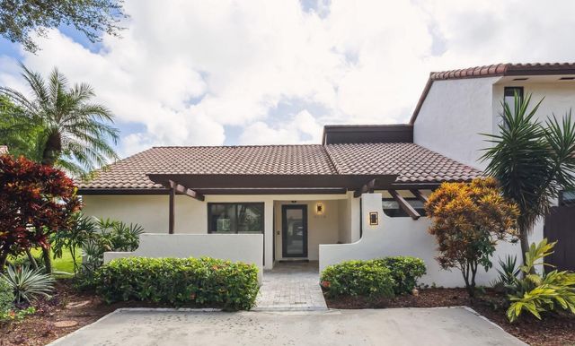 6716 Tiburon Cir, Boca Raton