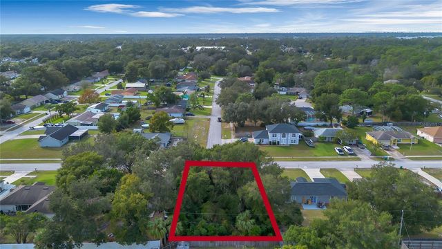 649 Staffordshire Avenue, DELTONA