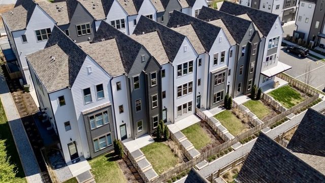 351 E Village Ln, Nashville