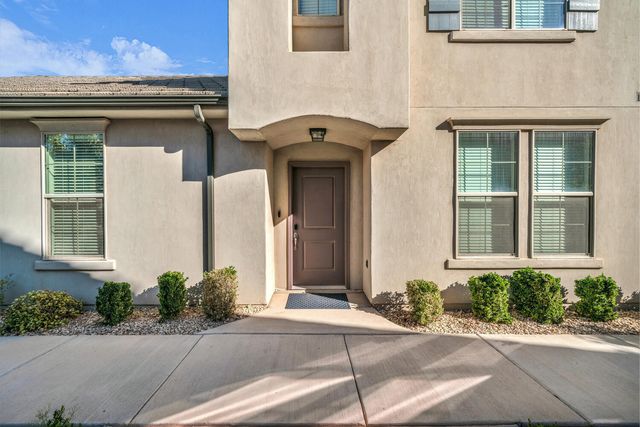 1921 E Vacation Ln, Washington