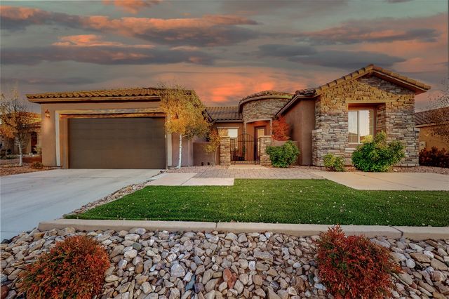 4685 Las Plazuelas, Santa Fe