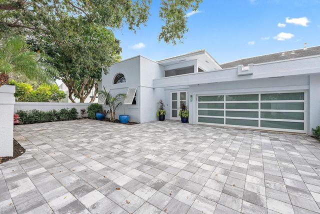 103 Waters Edge Dr, Jupiter