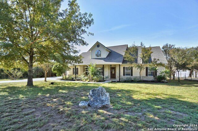 25827 White Eagle Dr, San Antonio