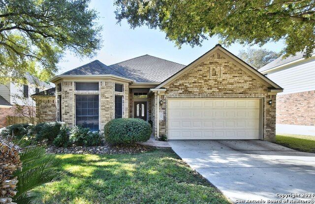 705 Broadleaf, Schertz