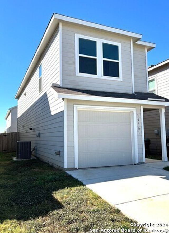 10961 Presa Way, San Antonio