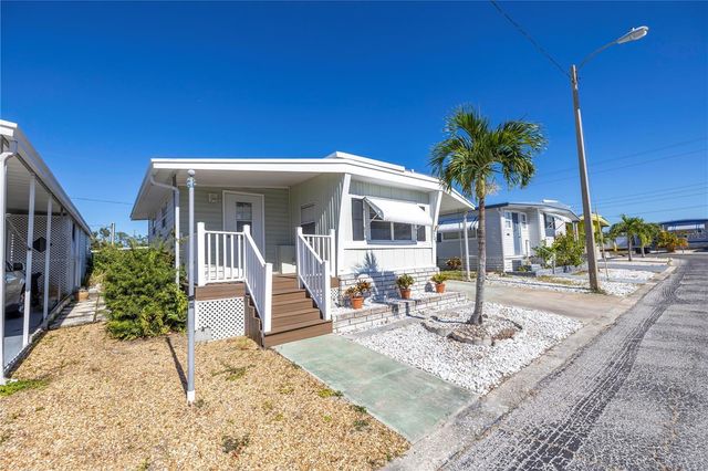 5245 Fairfield Avenue S, ST PETERSBURG