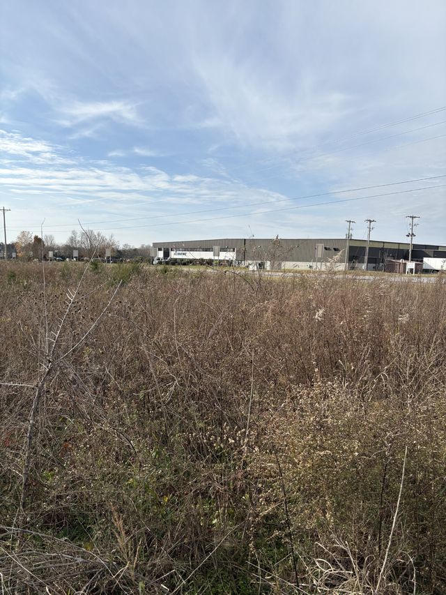 8 Airport Business Park Rd N, Shelbyville