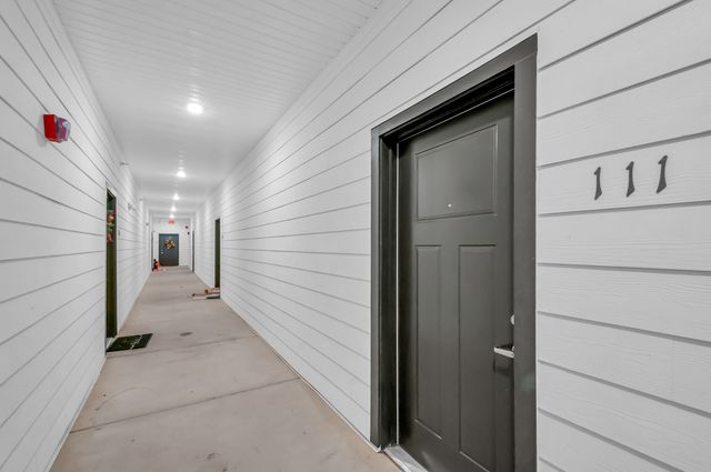 934 Governors Ct 111, Antioch