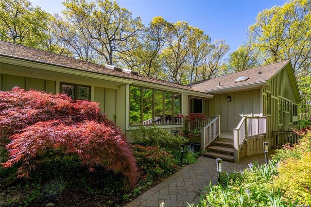 10 Polly Place, Huntington