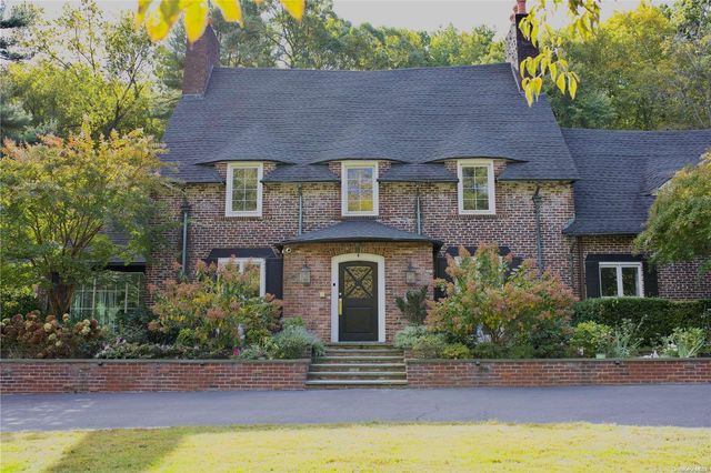 6 Frost Mill Road, Mill Neck