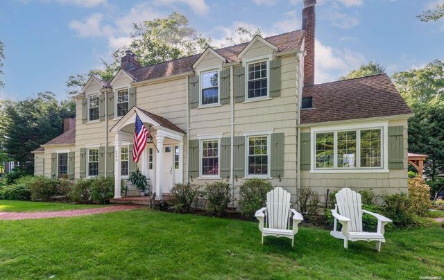 246 Park Avenue, Manhasset