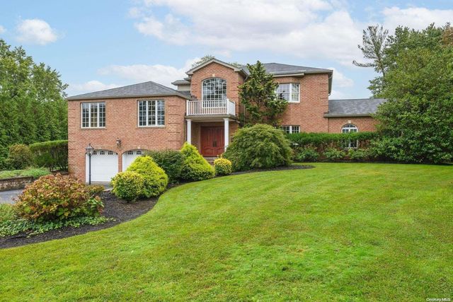 174 Boulder Road, Manhasset