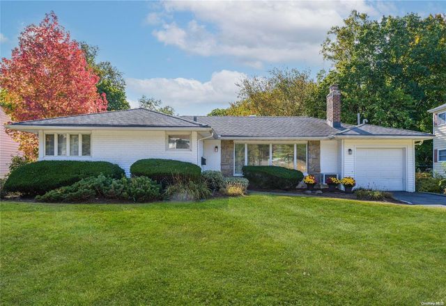 6 Jeannette Drive, Port Washington